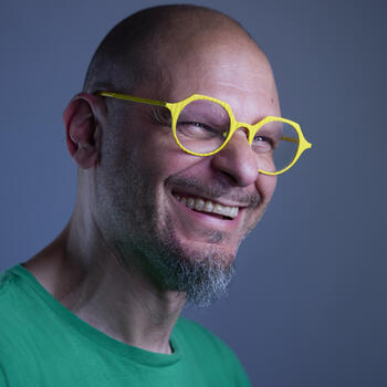 Oakland based Headshot photographer Adam Rubinstein