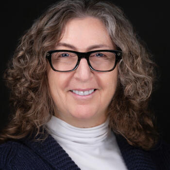 Hebron based Headshot photographer Deborah Heinlen