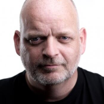 Dubai based Headshot photographer Colin Handy