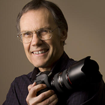 Thunder Bay based Headshot photographer Peter Puna