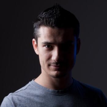 Bucuresti based Headshot photographer Marcel Cristocea