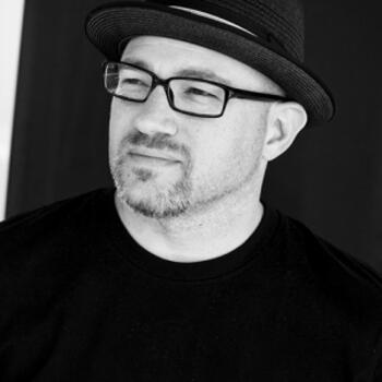 Perth based Headshot photographer Leon Shaffer