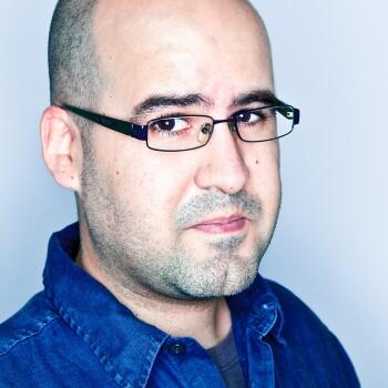 Alameda based Headshot photographer Alex Santiago