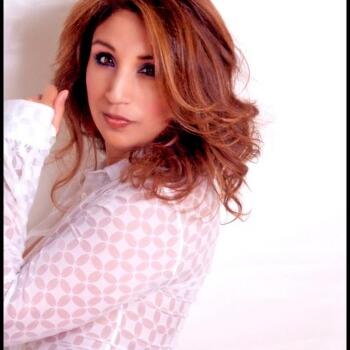 Redlands based Headshot photographer Lily Luna