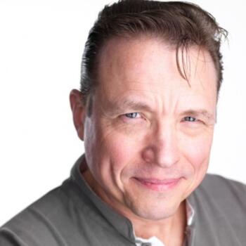 Fort Wayne based Associate headshot photographer Tim Andersen