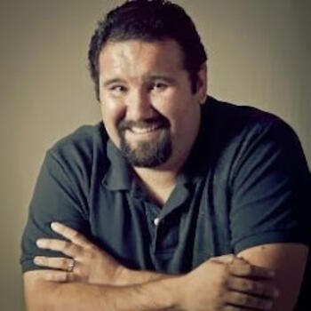 Laredo based Headshot photographer Pedro Saenz