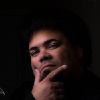 Long Beach based Headshot photographer francisco ortega