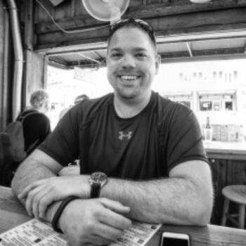 Cincinnati based Headshot photographer Jason Lykins