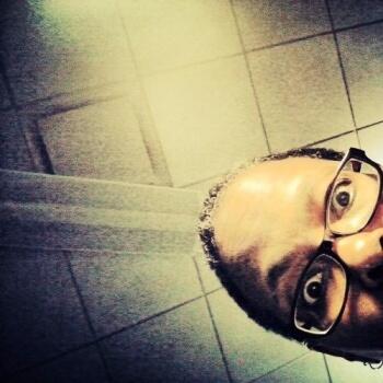 Rochester based Headshot photographer Stephanie Leary