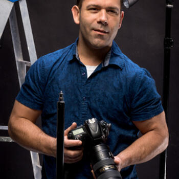 Toronro  based Headshot photographer Jules Oille