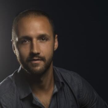 Raleigh based Headshot photographer Sean Junqueira