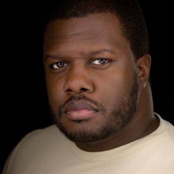 Mayfield Hts based Headshot photographer Lavar Elliott