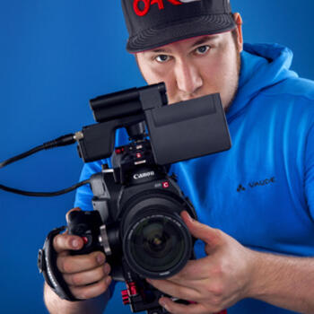 Aachen based Headshot photographer Chainshot Videoproduktion Aachen Florian Klaes