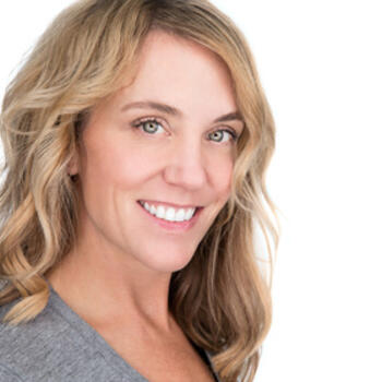 Olathe based Associate headshot photographer Shea Swinford