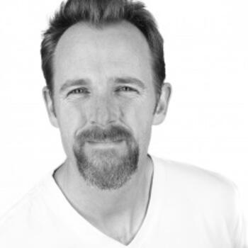 Redmond based Headshot photographer Tobias Smith