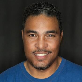 Valley Stream  based Headshot photographer Ian Lyn