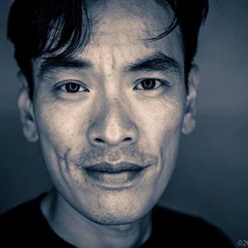 Vancouver based Headshot photographer Carson Au