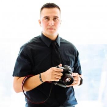 Bayside based Headshot photographer Miroslav Celic