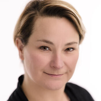 St-Lazare based Headshot photographer Valerie Provost