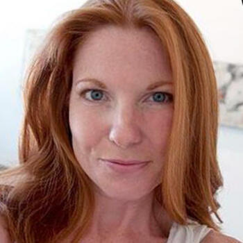 Vancouver based Headshot photographer Holly Davis