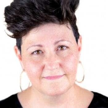 Swansea based Headshot photographer Sian Pearce Gordon