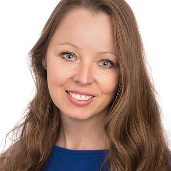 Smyrna based Headshot photographer Maryann Davidson