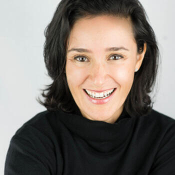 peachtree city based Headshot photographer Leticia Andrade