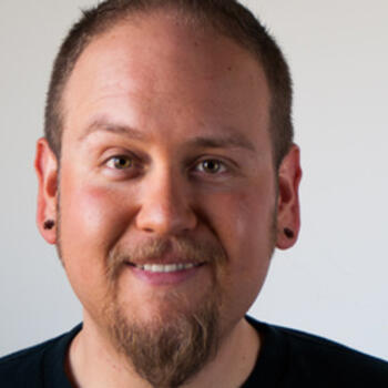 Auburn based Headshot photographer Rocky Salvador