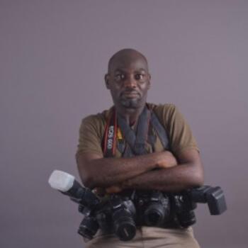 lagos based Headshot photographer gabriel olude