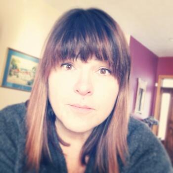 Holly based Headshot photographer Jennifer Ledgerwood