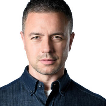 Tokyo based Headshot photographer Anthony Wood