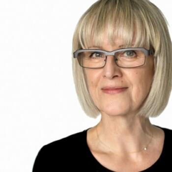 Melbourne based Headshot photographer Nancy Johnson