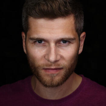 Bruges based Headshot photographer Stephen Sarre