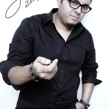 Harwick based Headshot photographer Juan Silva