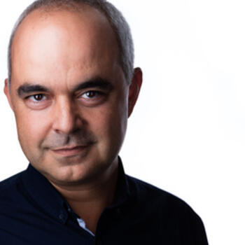 Ribeirao, Portugal based Headshot photographer Pedro Couto