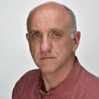 Bogota based Headshot photographer Alberto Carrizosa