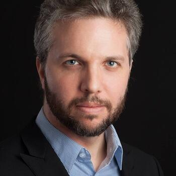 Bor&aring;s based Headshot photographer Christian Persson