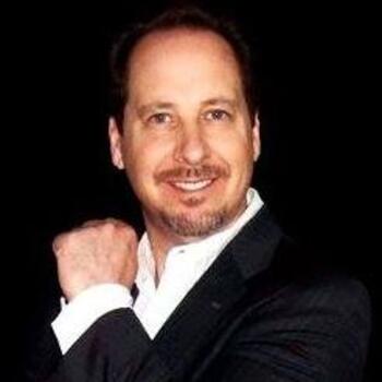 Huntington Beach based Headshot photographer Kenneth Manesse