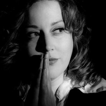 Gardner based Headshot photographer Micki Cross