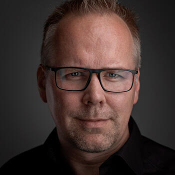 Herford based Headshot photographer Mirco Ulfers