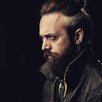  Headshot photographer Evran Ozturk