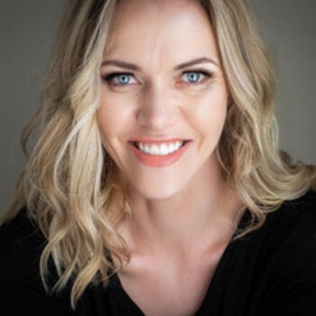Logan based Headshot photographer Erin Holmstead