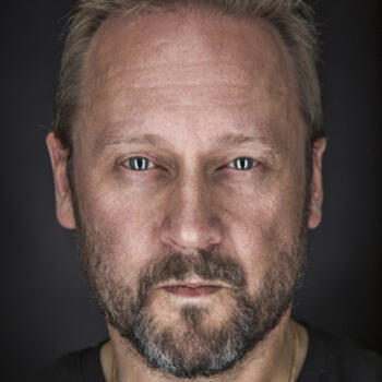 Solna based Headshot photographer Anders Hannola