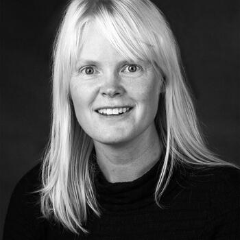 Buffalo based Headshot photographer Cindy Huotari