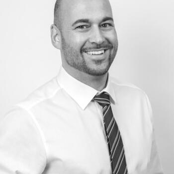 Mauchenheim based Headshot photographer Jan Weber