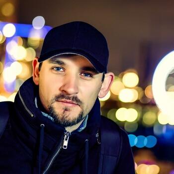 Renton based Headshot photographer Sorin Bucse