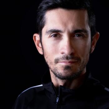 Guadalajara based Headshot photographer Paco Navarro