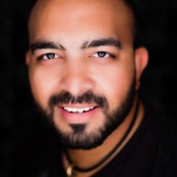 Dubai based Headshot photographer Joseph Alexander