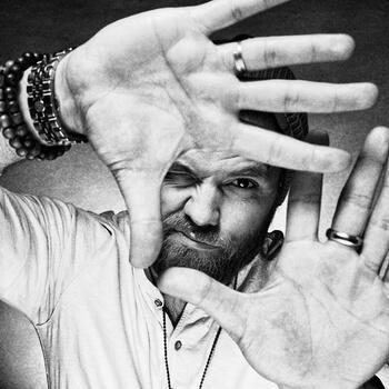 CHICAGO based Headshot photographer Joshua Albanese